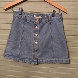 Forever 21 denim skirt sz 27